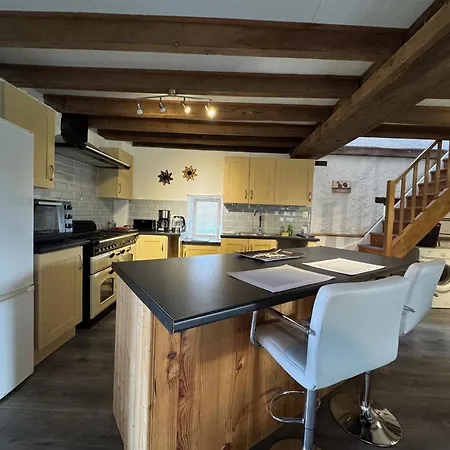 Barn In With Heated Pool
